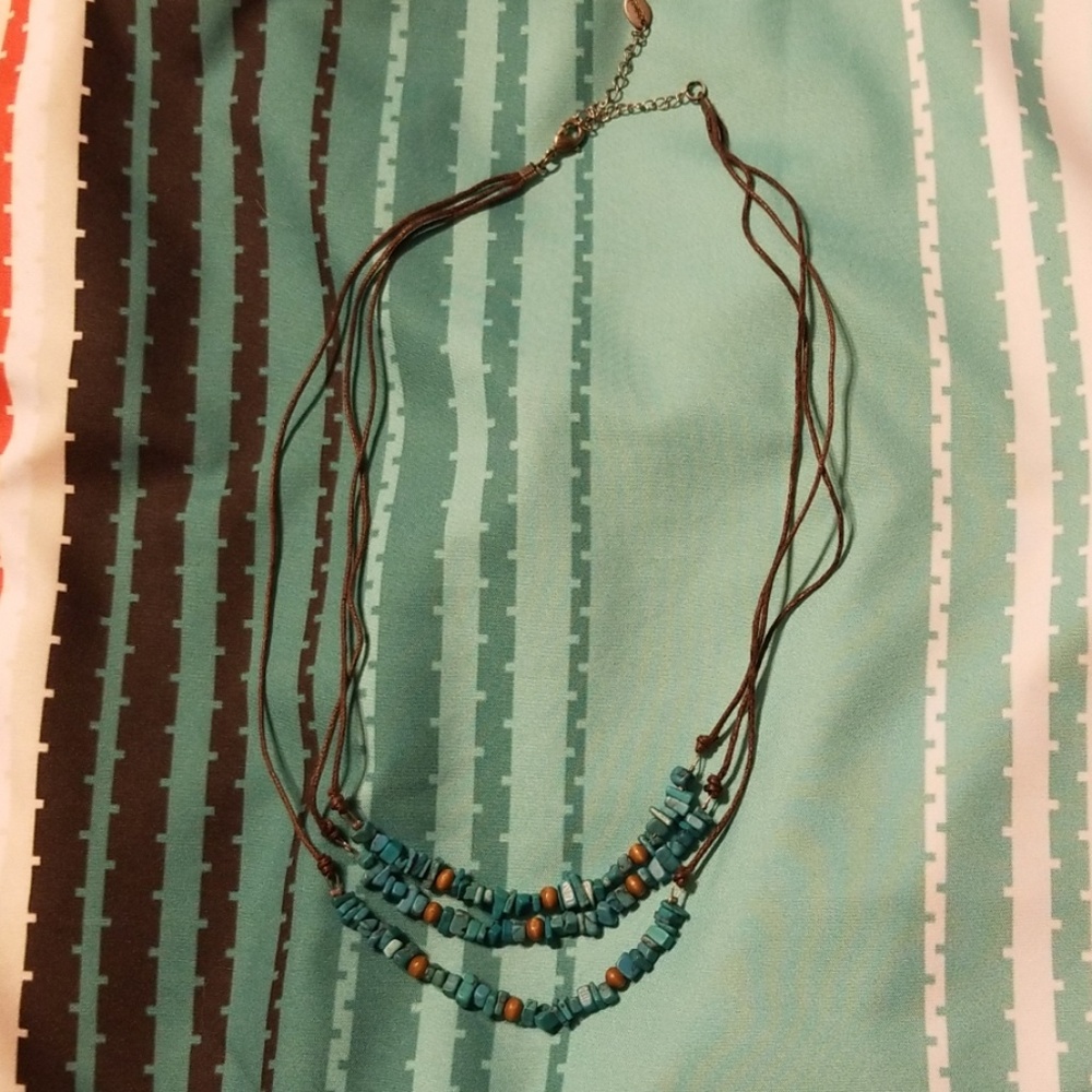 Leather cord turquoise chip wood beads necklace